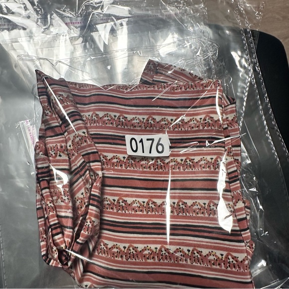 Vintage Rafaella 100% Silk Blouse Sz 14W burgundy black motif Sleeveless Top - Picture 8 of 8